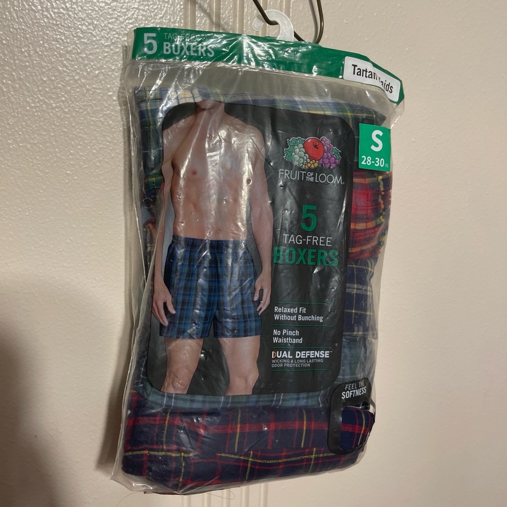Fruit of the Loom Men’s Plaid Tag-Free Boxer Shorts - Blue & Green - 5 Pack (S)